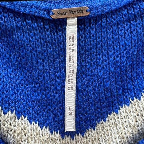 Free People Sweater Size L Cassidy Off The Shoulder Striped Tie Neck Tunic Blue - Picture 7 of 11